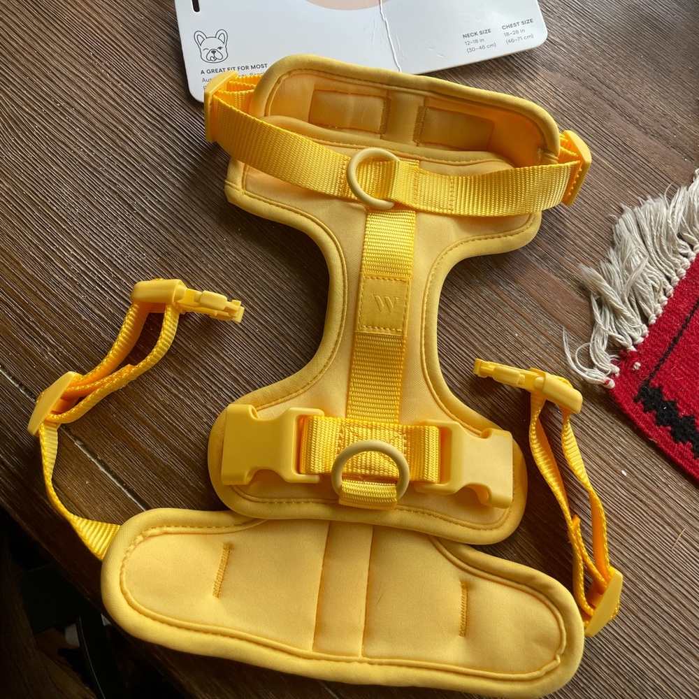 Wild One size Medium dog harness. Yellow. New. Never worn.